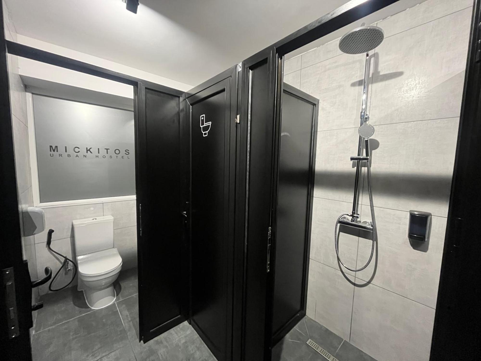 Mickitos Urban Hostel Skopje Ngoại thất bức ảnh