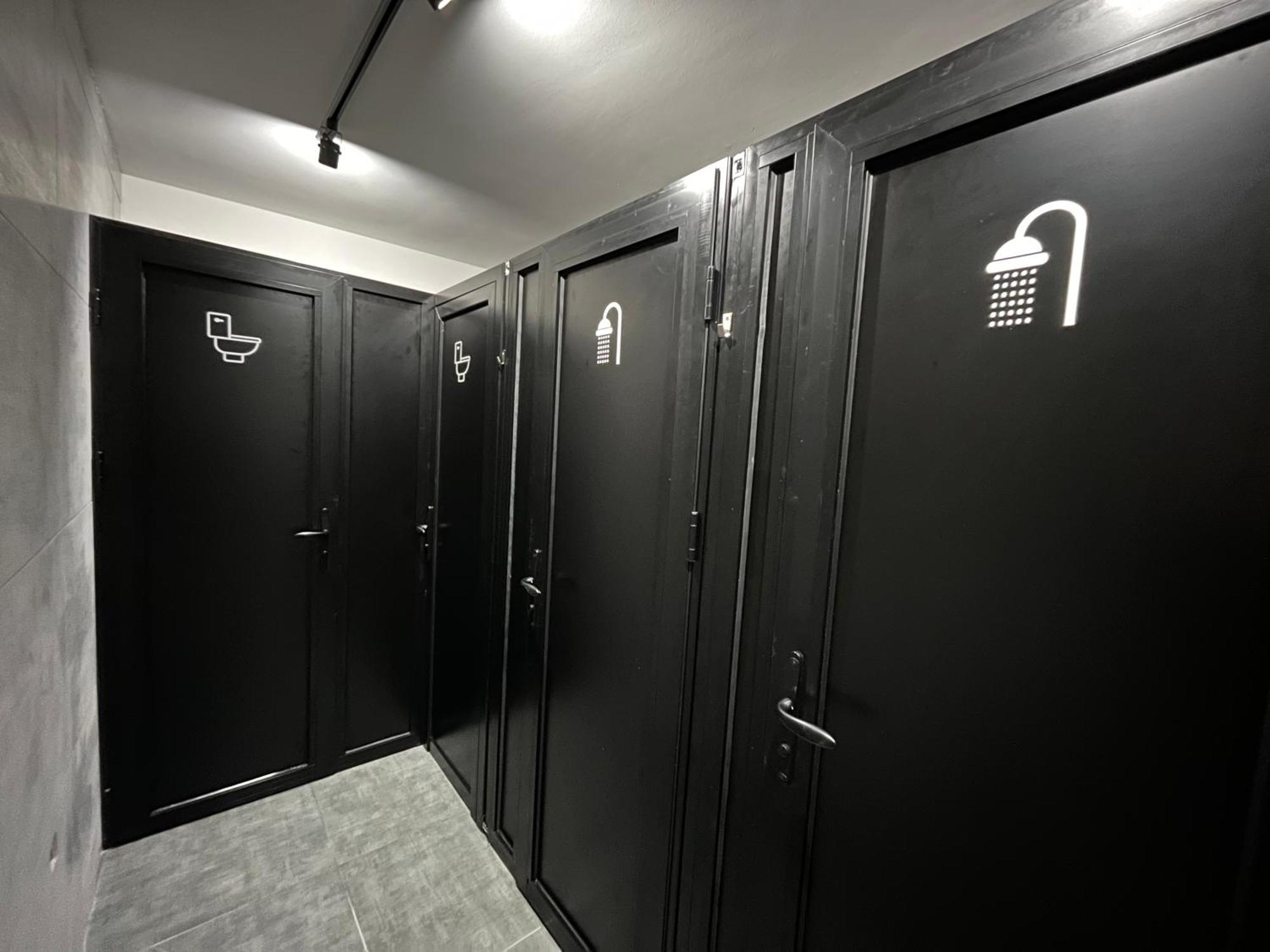 Mickitos Urban Hostel Skopje Ngoại thất bức ảnh