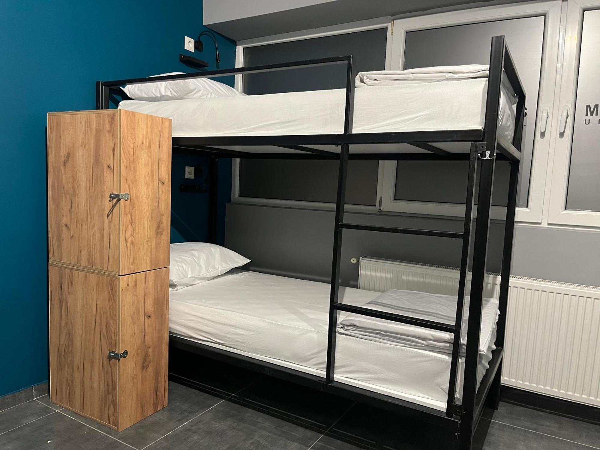 Mickitos Urban Hostel Skopje Ngoại thất bức ảnh