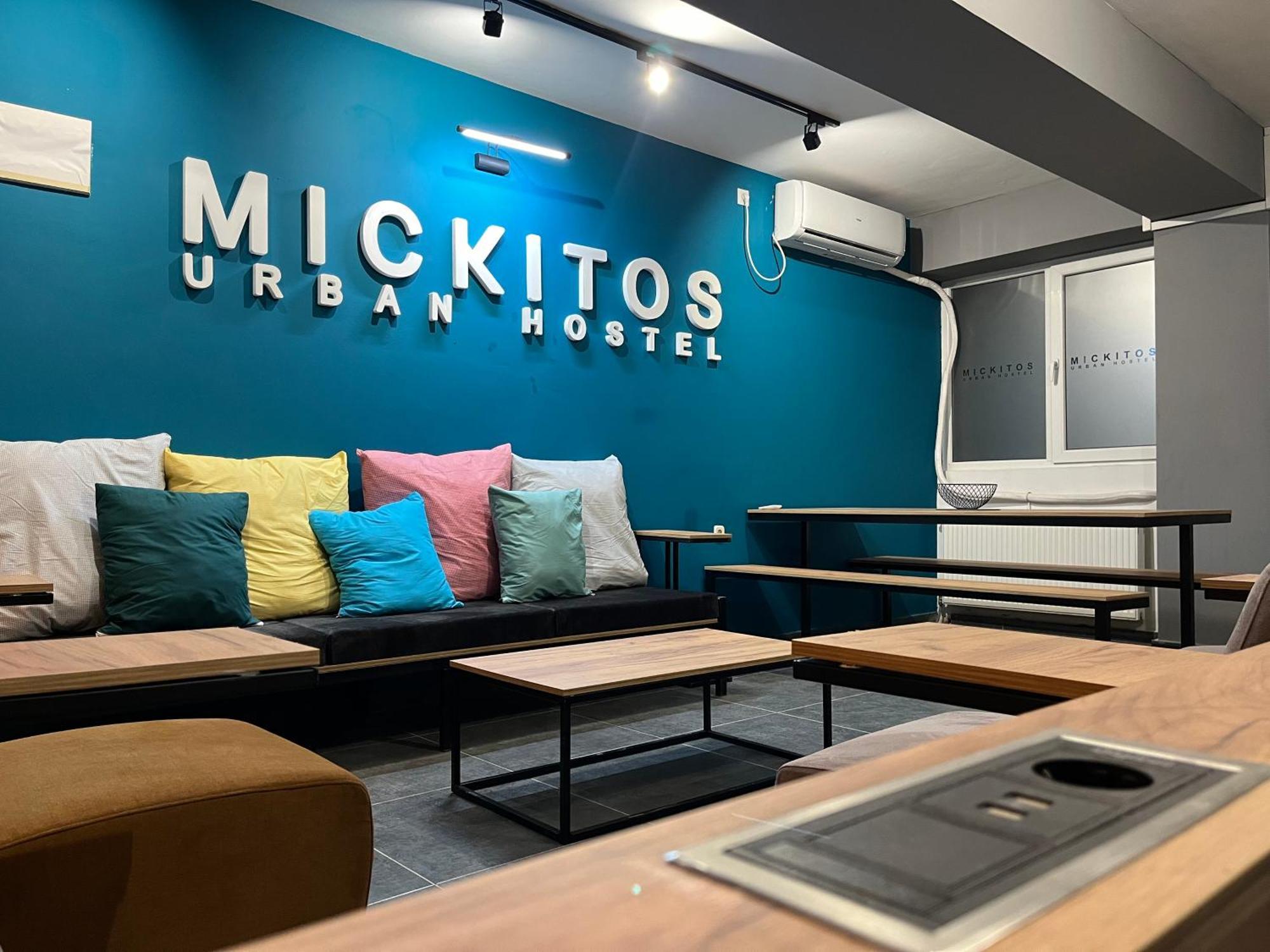 Mickitos Urban Hostel Skopje Ngoại thất bức ảnh