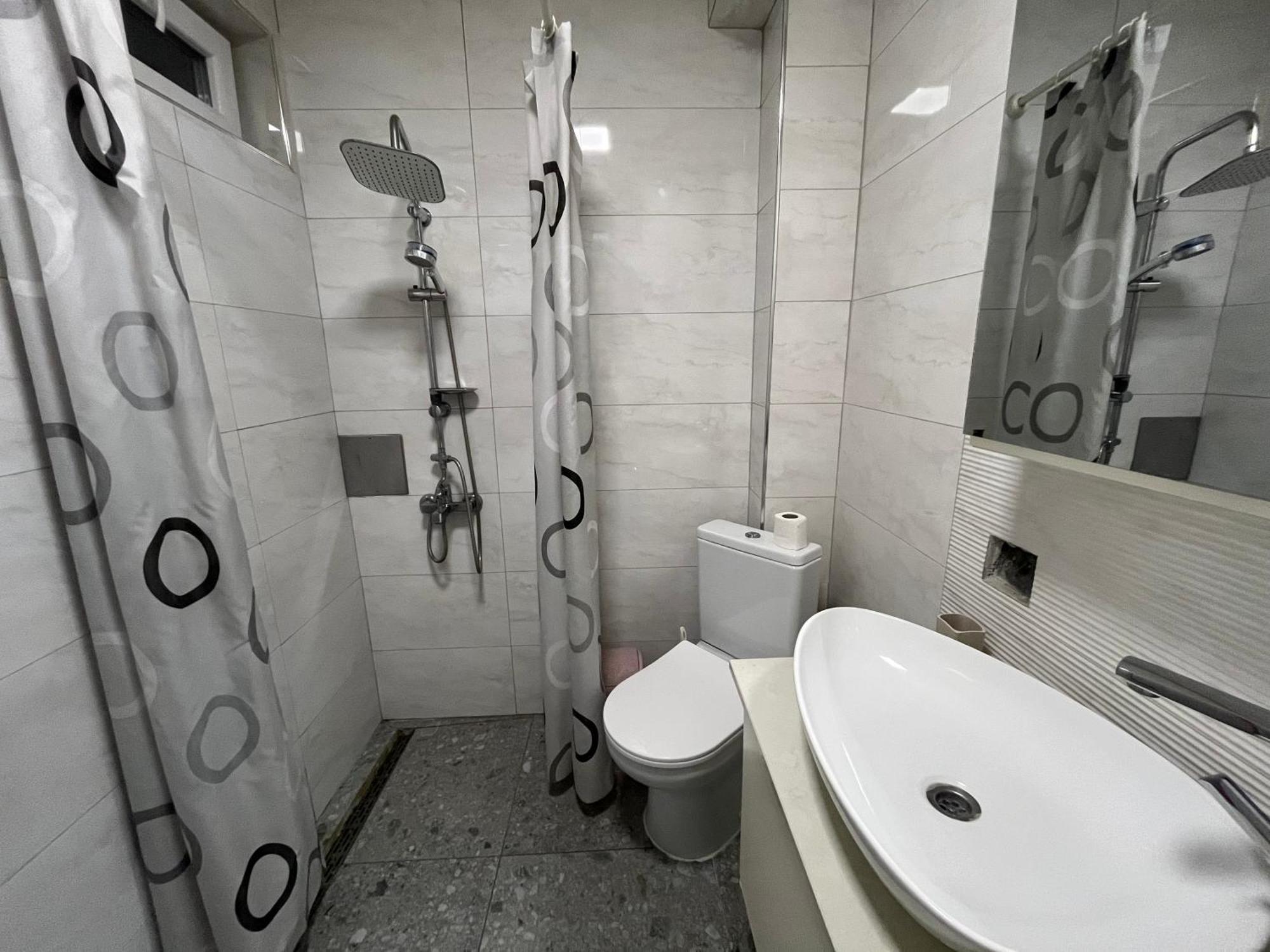 Mickitos Urban Hostel Skopje Phòng bức ảnh